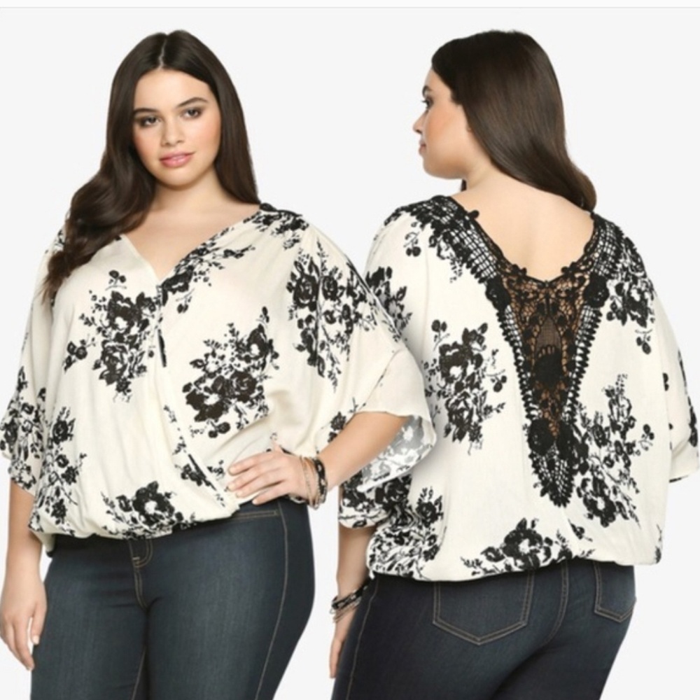 Torrid floral crochet wrap top size 0 (12)